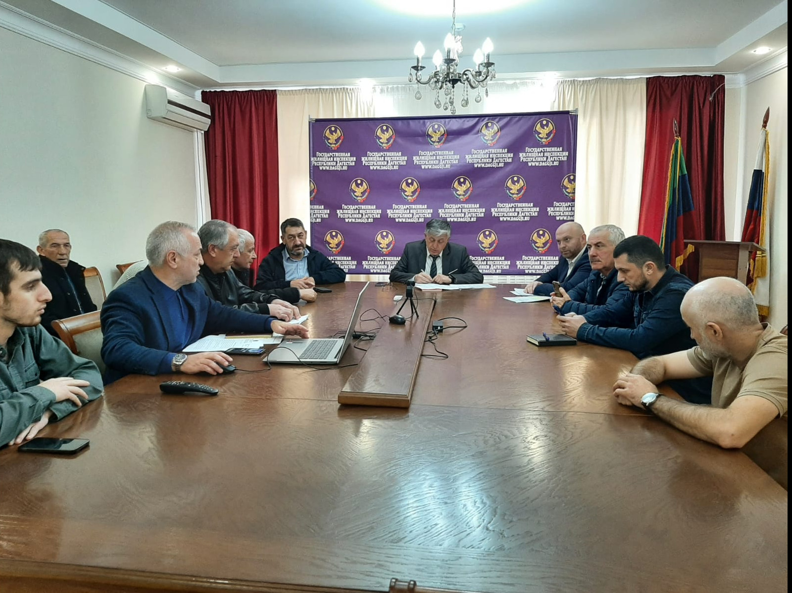 В Госжилинспекции РД состоялось совещание с представителями управляющих компаний республики