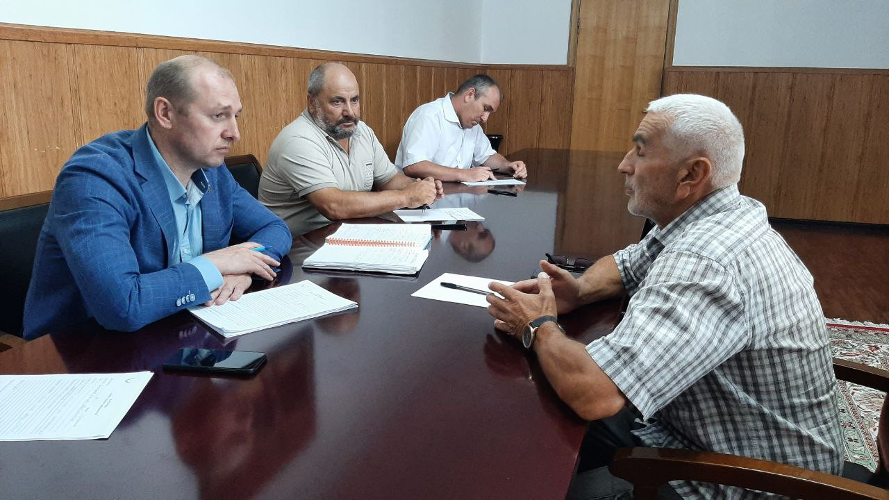 Главный жилищный инспектор РД провел приём граждан в Ботлихском районе