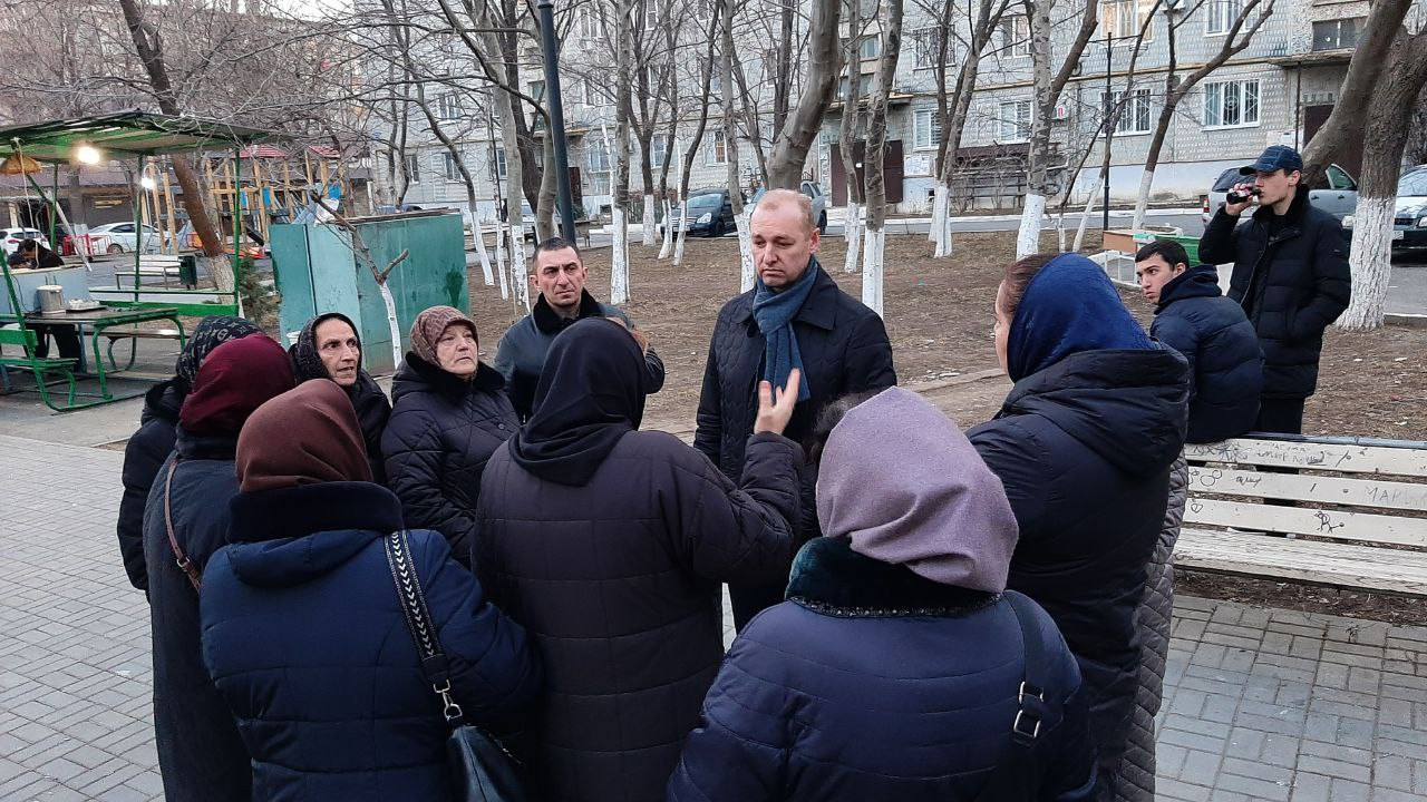 Сергей Касьянов провел встречу с жильцами дома по адресу ул. А.Исмаилова 49 а
