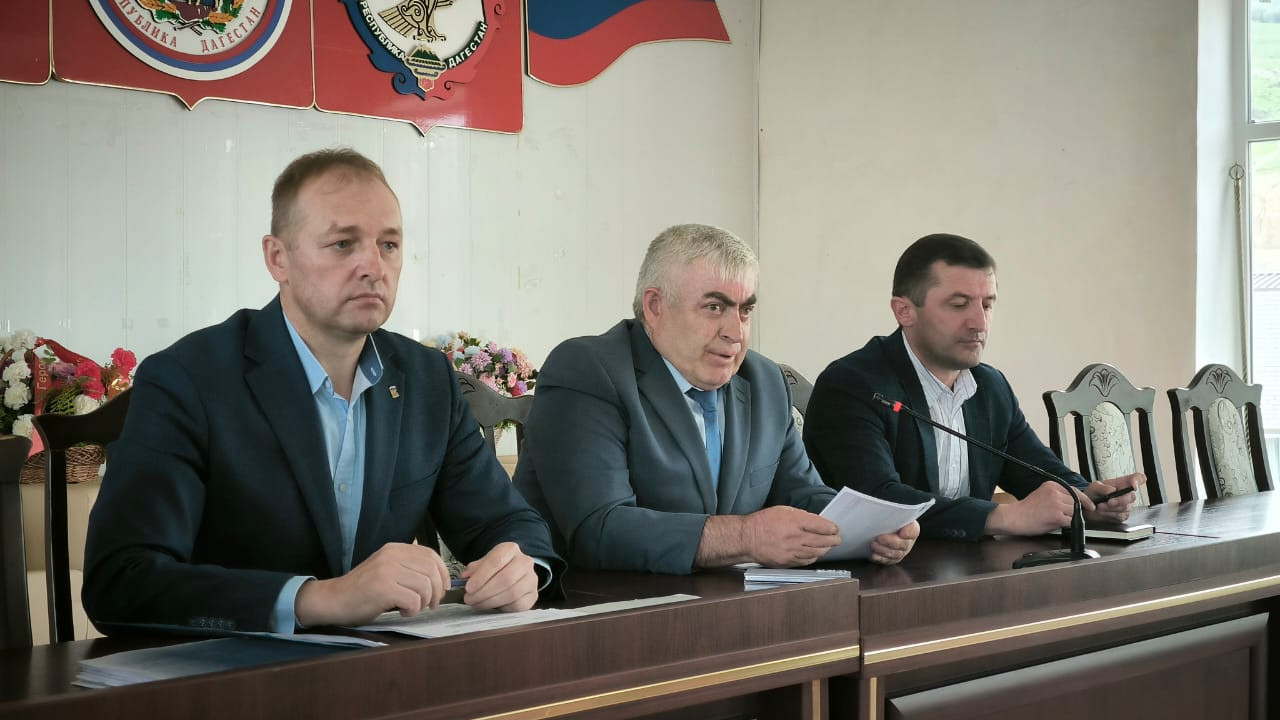 Главный жилищный инспектор РД посетил Ахвахский район с рабочей поездкой