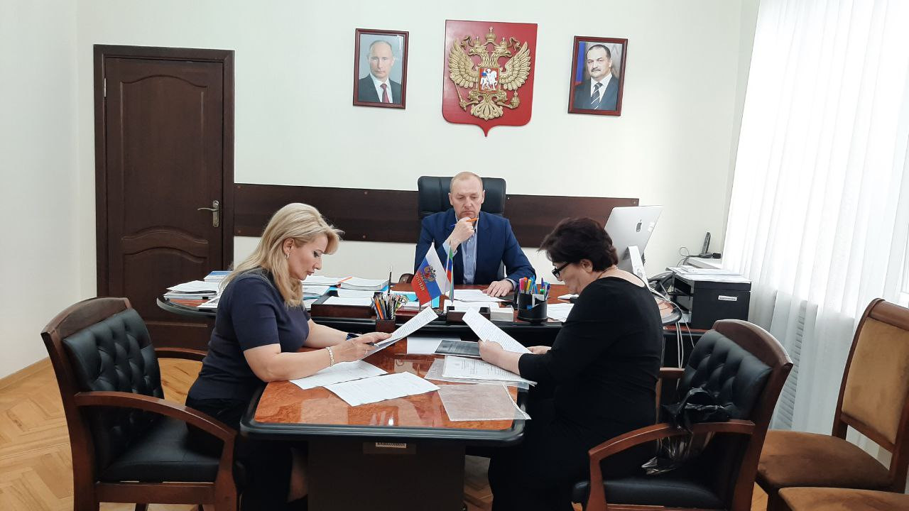 В Госжилинспекции РД приняли обращения граждан