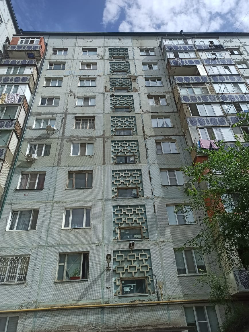 Протекающий фасад в МКД: капремонт могут перенести на более ранние сроки