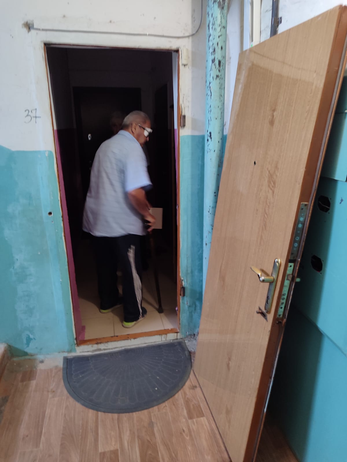Госжилинспекция РД отреагировала на самовольный захват лифтовой площадки