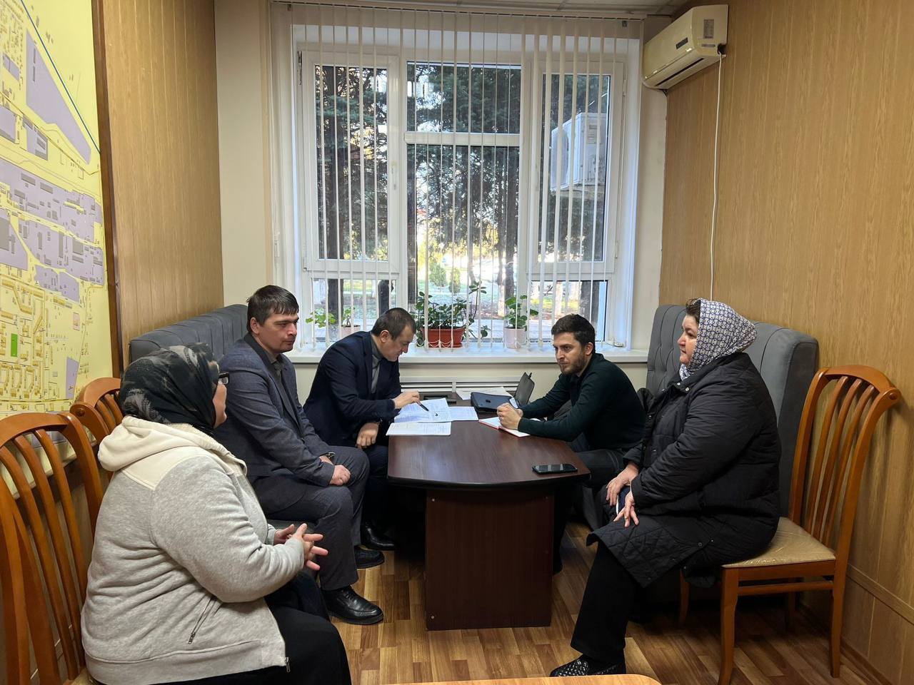 В Кизилюрте Госжилинспекция РД рассмотрела обращения по вопросам отопления и содержания МКД