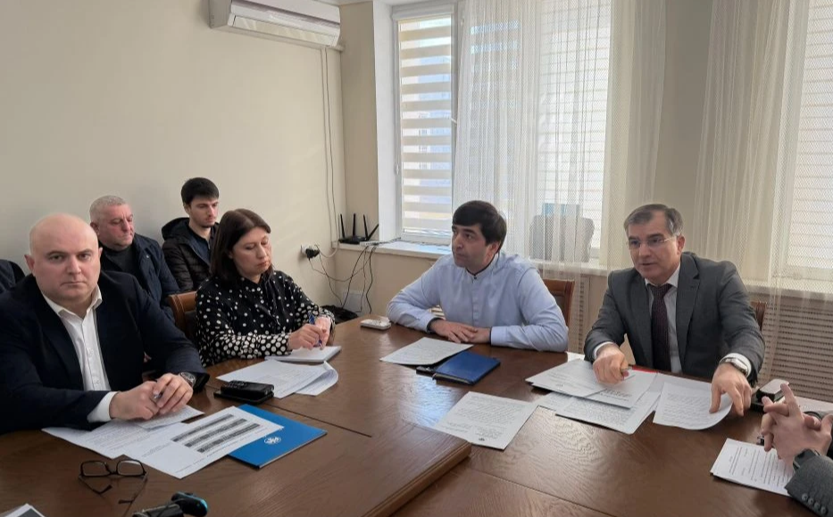 В Госжилинспекции Дагестана обсудили развитие безналичных расчетов в ЖКХ