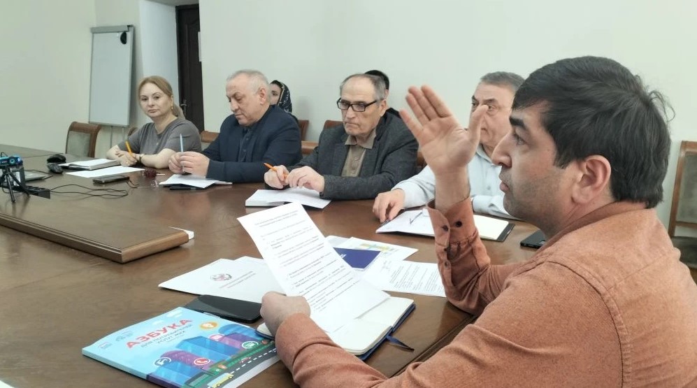 В Госжилинспекции Дагестана прошло традиционное аппаратное совещание