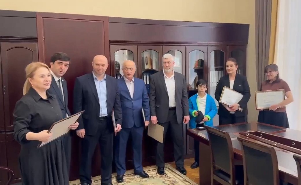 Торжественное награждение сотрудников Госжилинспекции РД