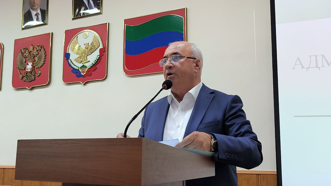 «Цель одна - решение вопросов» - Арсен Гаджиев с рабочей поездкой посетил Каспийск