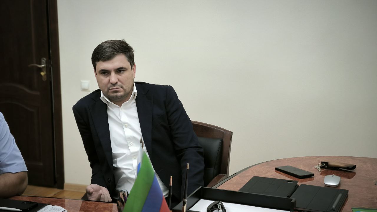 Госжилинспекция РД  и мэрия Буйнакска обсудили проблемные вопросы ЖКХ
