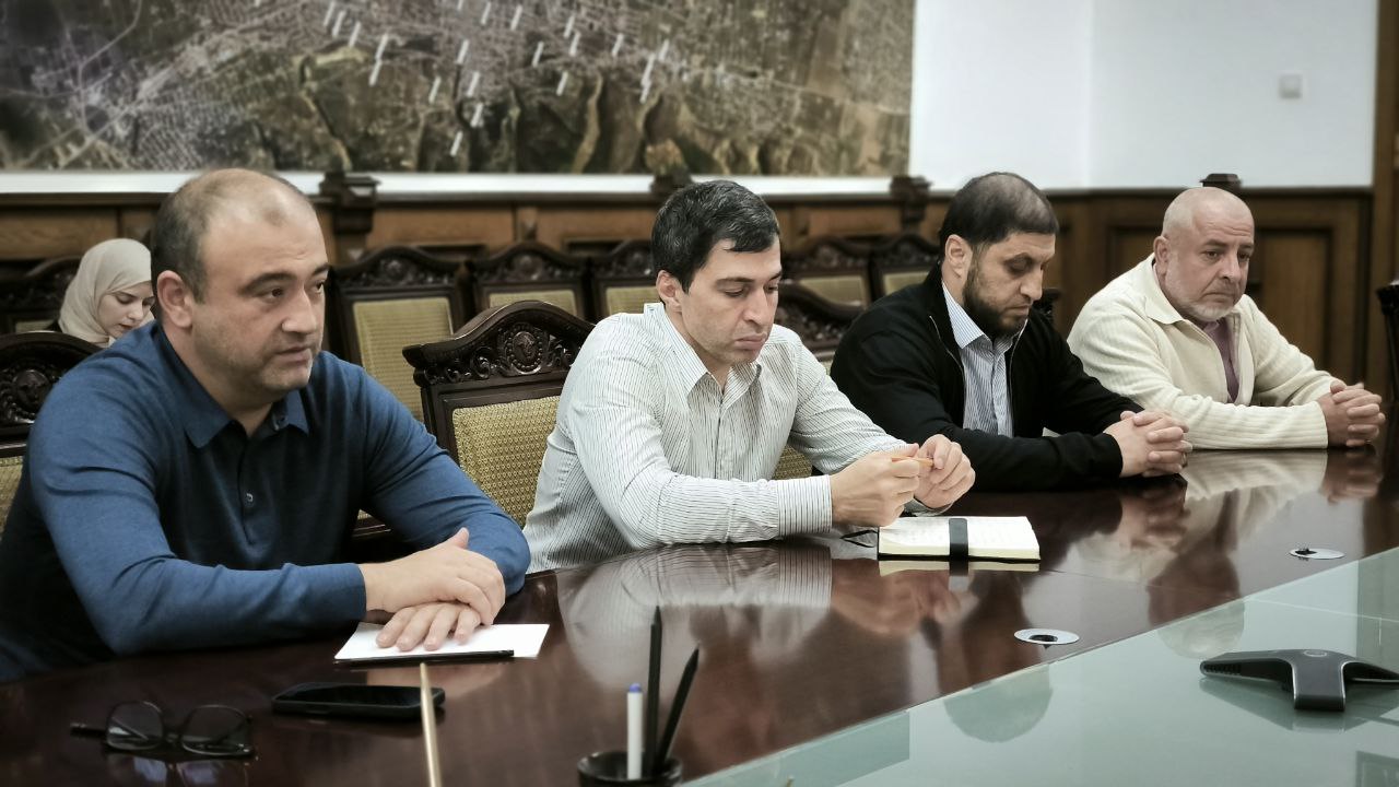В Дербенте обсудили проблемы ЖКХ и усиление контроля за работой управляющих компаний