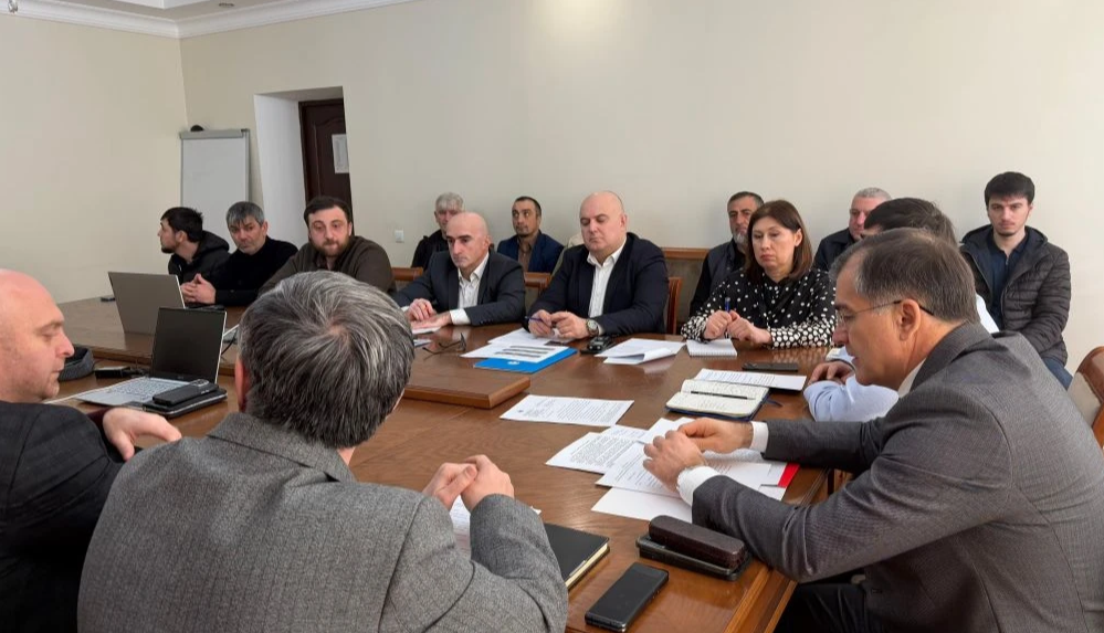В Госжилинспекции Дагестана обсудили развитие безналичных расчетов в ЖКХ