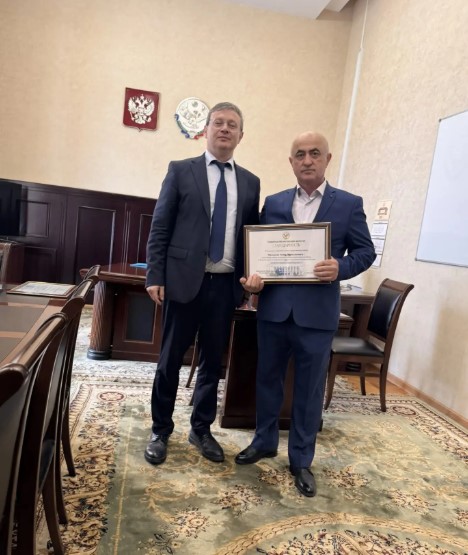 Торжественное награждение сотрудников Госжилинспекции РД